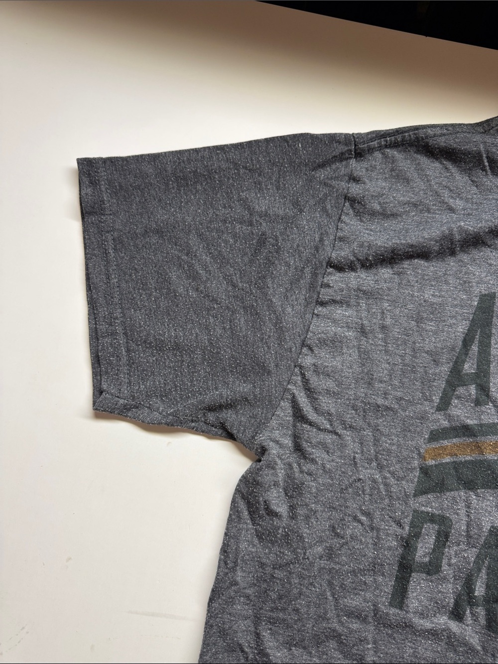 Women’s University of Alberta Elevate Heather Gray Graphic T-Shirt Size Medium - Picture 4 of 5
